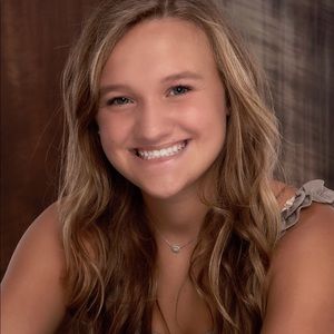 Meet your Posher, Laney